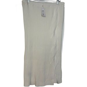 Lux+Love Sweater Skirt Cream Size NWT XL